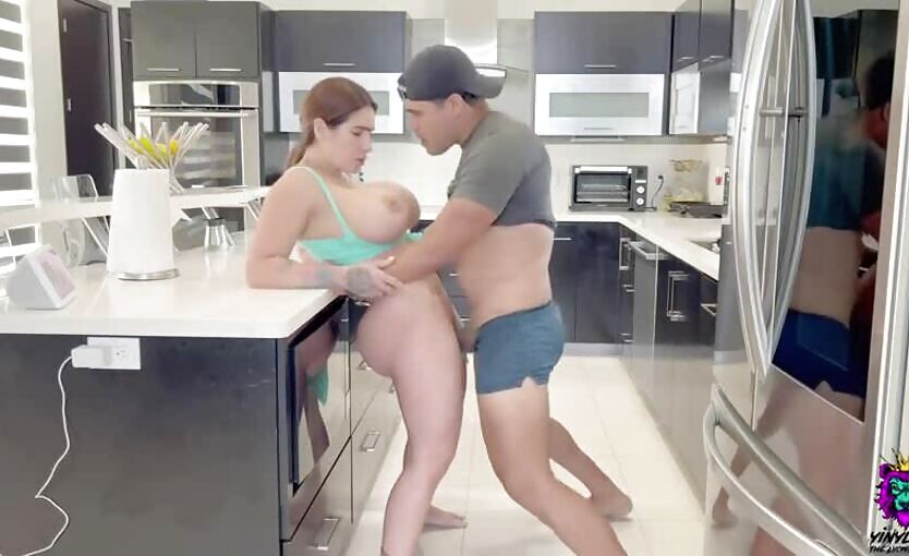 Yinyleon - Big Ass, Big tits, Big love