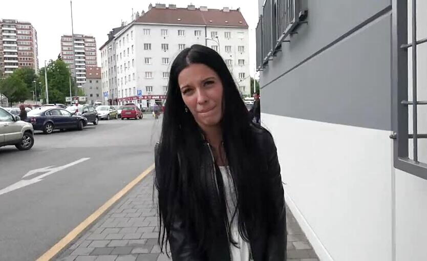 Czech Streets - Sex for money with a girl from the street Eveline Dellai